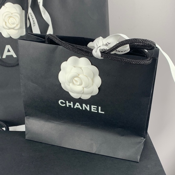 3 CHANEL Black Gift Bag Collection - Picture 2 of 4
